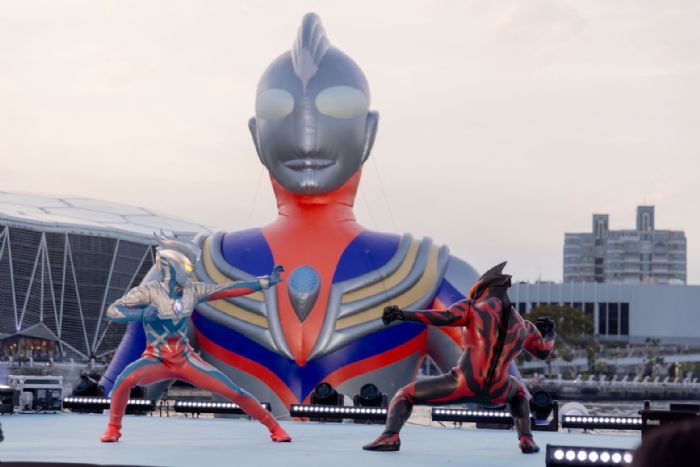 超人力霸王首度降臨高雄港，海陸雙域震撼登場，2026高雄冬日遊樂園盛大開幕