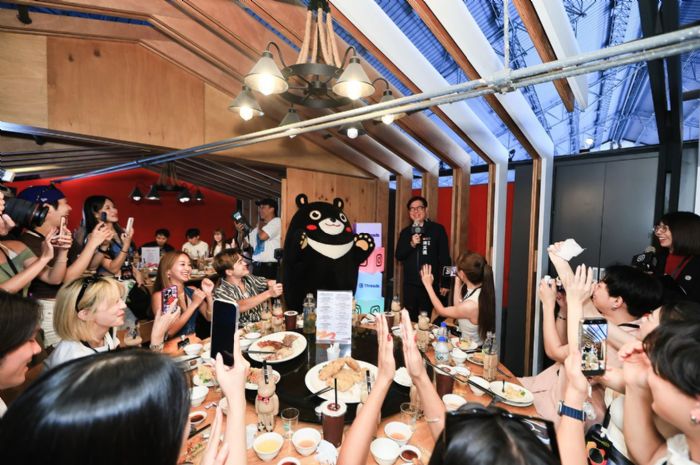 高雄城市行銷不停歇！高雄市政府攜手 Meta 揪國際創作者推觀光 Instagram 邀創作者開拍 Reels、發 Threads 串文，讓世界看見港都