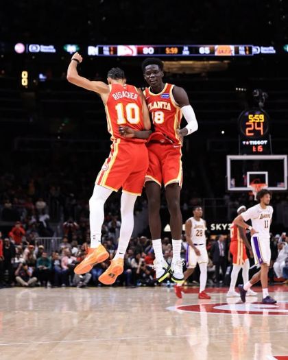 老鷹群起展翅！Gueye砍生涯新高21分，痛宰湖人終結對手5連勝