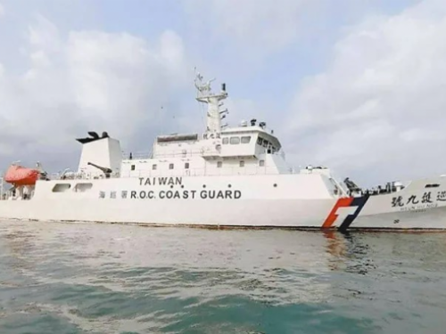 海巡署「巡護九號」澎湖外海擦撞貨輪，船頭破洞引發「船禍」！