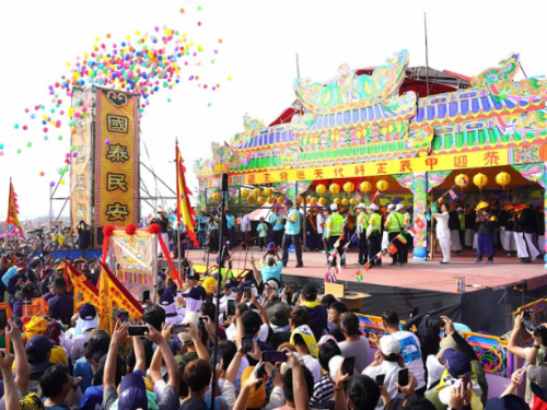 屏東東港「甲辰正科迎王平安祭典」盛大登場，萬人共襄盛舉迎接鄭府大千歲