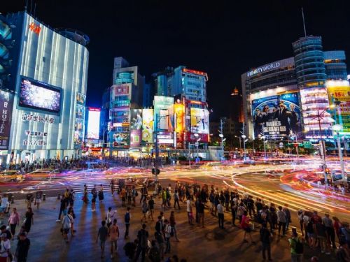 農曆新年旺季帶動，飯店與旅行社業績看漲，相關概念股吸引買家關注