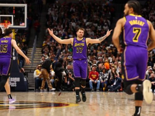 湖人客場大勝金塊，四人得分突破20分！