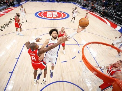 活塞隊延續驚人的連勝紀錄，擊敗快艇迎來第七場勝利