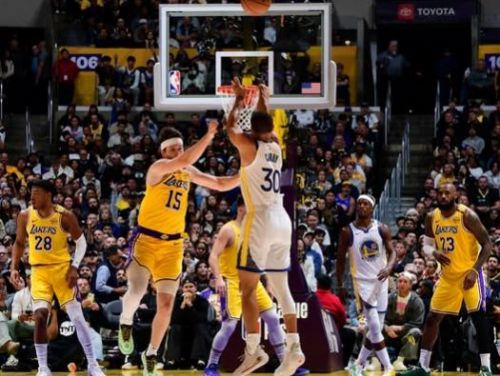 勇士成功逆襲湖人，Curry與Podziemski表現精彩