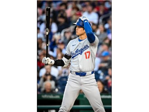 全英文致詞再進化　大谷翔平出席BBWAA晚宴領國聯MVP甜謝家人