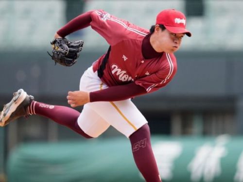 樂天桃猿5比2擊退味全龍　官辦熱身賽奪首勝　鋼龍1.2局失5分吞敗