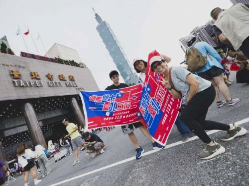 「龍慶雙十 臺北應援」 中華民國 113年國慶升旗暨慶祝活動 蔣萬安市長領跑 壯寶&熊讚雙寶出擊帶領暖身操 味全龍啦啦隊活力應援 臺北城市健康起跑！