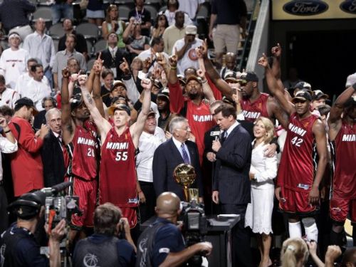 Dwyane Wade領軍熱火勇奪2006年NBA總冠軍賽