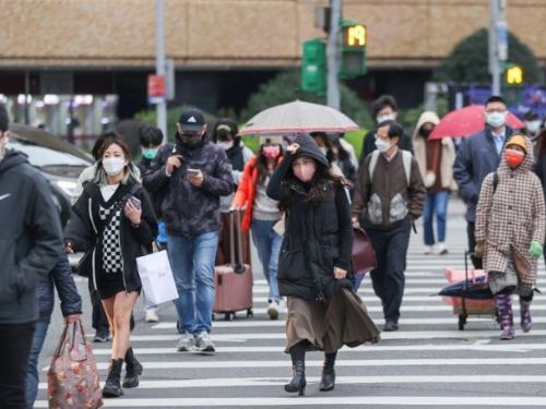 大陸冷氣團南下，北台灣預計周六清晨氣溫降至10度左右