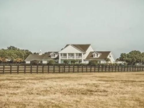 農地轉建地：從農田到家園的轉變