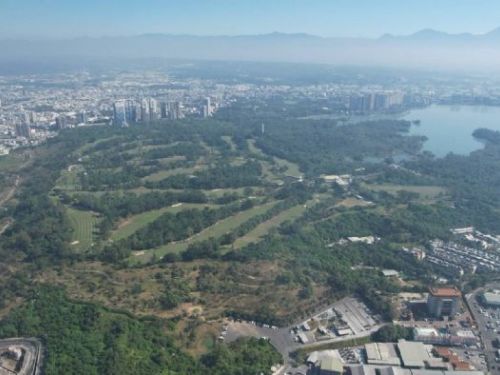 高雄市政府強力回應澄清湖高爾夫球場施工爭議，捍衛市民安全與合法權益