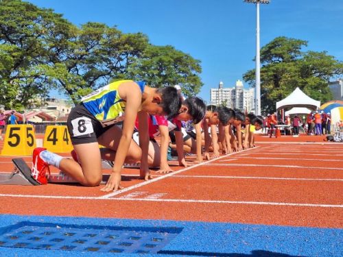 首屆屏東盃全國中小學田徑賽隆重開賽！高手齊聚切磋共榮