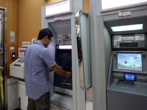 財金公司提醒，春節期間使用ATM需注意五要訣
