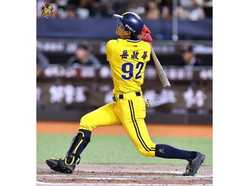 中信兄弟在大巨蛋勝統一獅：克迪領軍奪勝，岳政華致勝全壘打