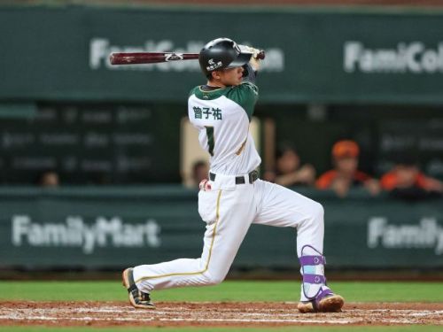 台鋼雄鷹戰力全開，不幸陷入落後但展現韌性
