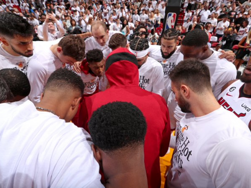 邁阿密熱火以老八之姿擊敗尼克晉級東區冠軍戰，成為史上第2支闖入分區決賽的老8隊伍