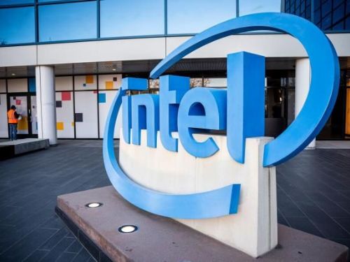 Intel宣布：預計到2025年將推動超過1億台AI PC進入市場