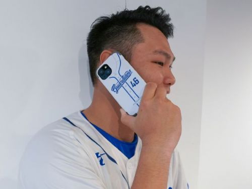 富邦悍將與PureGear普格爾聯名推出軍規防摔手機殼，完美結合時尚與保護