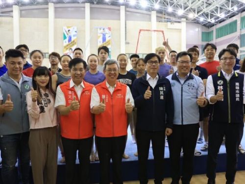 陪同行政院長視察國訓中心 陳其邁為選手加油打氣、盼台灣選手旗開得勝 勇奪金牌