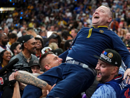 金塊奪冠引發退休風波，LeBron James回擊：我是永遠閃耀的太陽！