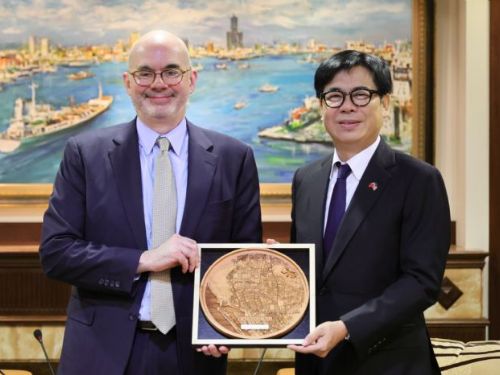 AIT新任處長谷立言首訪高雄，與陳其邁市長攜手展望台美合作新篇章