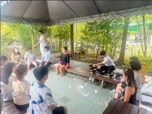 龜丹溫泉美人湯再升級　結合瑜伽與頌缽療癒體驗人氣爆棚
