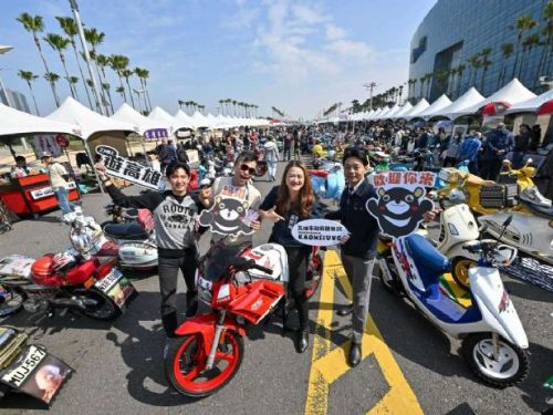 千輛經典車齊聚高雄　「國際2T經典老車嘉年華」第三屆夢時代盛大登場