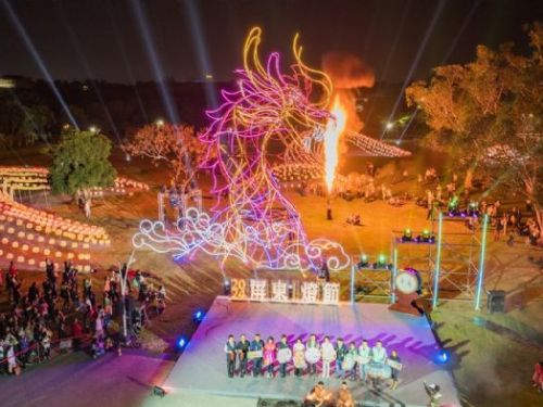 2024屏東燈節盛大點燈!  多組龍形燈飾、復古小提燈打造豐富視覺饗宴