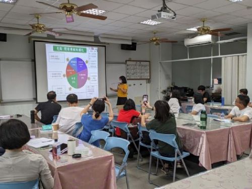 教師創意教學新篇章：推動閱讀教育，共建學習樂園