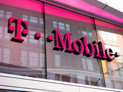 T-Mobile以44億美元收購US Cellular大部分股權，擴大網路覆蓋與市場競爭力