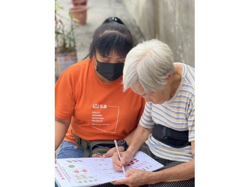 屏東縣居家長照服務暖心故事