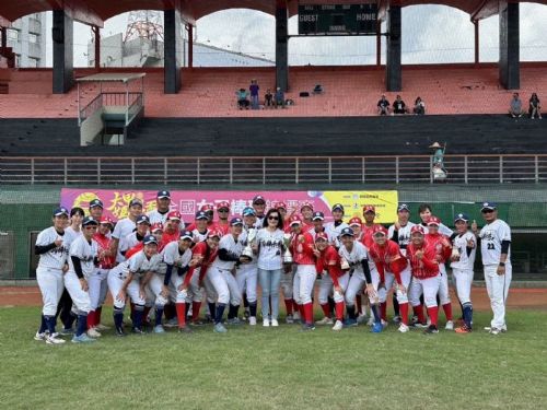 頂新和德支持女棒隊榮獲大甲媽祖全國女子棒球錦標賽冠亞軍，14名選手入選世界女子棒球錦標賽中華隊