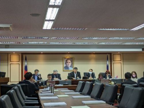 台灣引進印度移工計畫引發爭議，立法院質詢指程序不透明