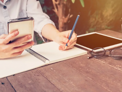 學習神器調查 直播「讀書」竟有百萬人搶看？