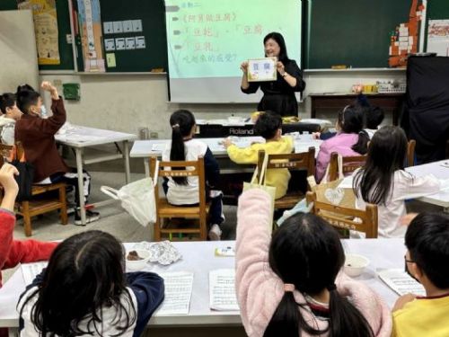 教育部推動沉浸式教學計畫，激發學生學習本土語言的熱情