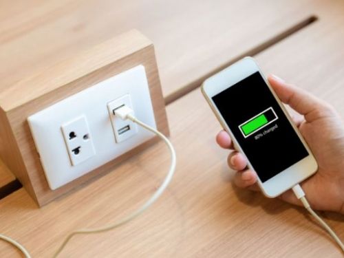 手機充飽電不到2小時電量直墜34%快壞了？內行人曝全因它：還有這APP別用了