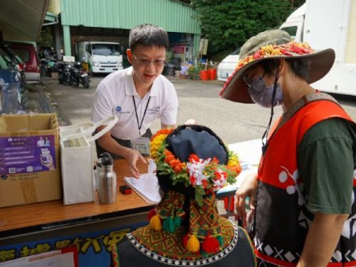 霧台鄉母親節健康嘉年華：照顧偏鄉媽媽，共同守護健康與勞工權益