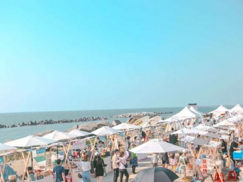 《2025高雄海線潮旅行音樂市集》接棒梓官赤崁海濱　41攤海味上陣、導覽贈禮限時開放
