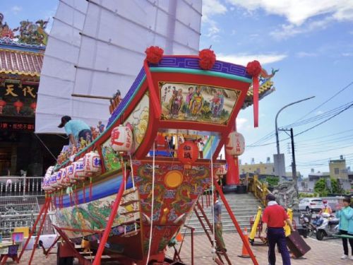 屏東迎王平安祭典：王船開水路儀式掀起祈福風潮