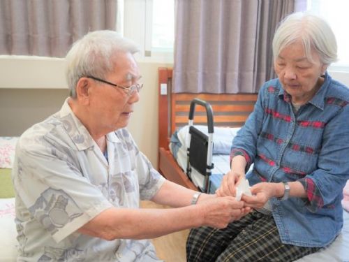 屏東縣創新失智症團體家屋，提供全方位照顧服務