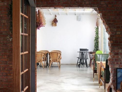 高雄 - 春正商行コーヒー         一屋一瓦蓋起自己的咖啡秘境