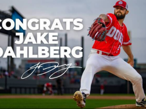 樂天桃猿歡迎新洋投道博格 加入球隊訓練展現出色控球能力