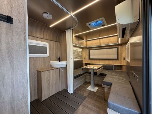 打造無障礙的幸福露營體驗：屏東縣首台無障礙旅遊露營拖車「挑戰者號」誕生