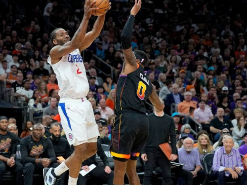 雷納德轟下38分，快艇客場擊敗太陽拿下季後賽首勝