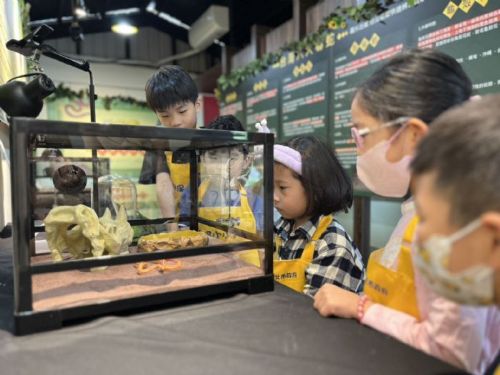 新北市動保處邀請孩子們加入「動保小小兵」體驗課程，快樂學習生命教育