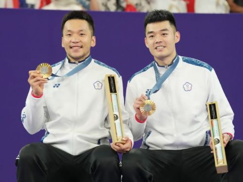 台灣羽球男雙奪金！李洋/王齊麟在巴黎奧運實現衛冕夢