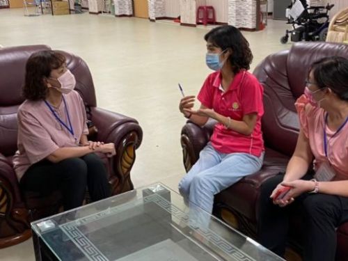 屏東縣推動「倡導關懷服務」 讓無依長輩重新找回信心