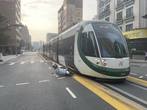 高雄輕軌通車後的交通安全提醒：維護公共安全，遵守交通規則