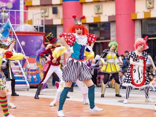 義大Outlet龍年新春盛況！走春人潮天天塞爆，全城熱鬧不停！